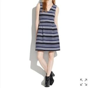 Madewell Gallerist Ponte V-Neck Dress